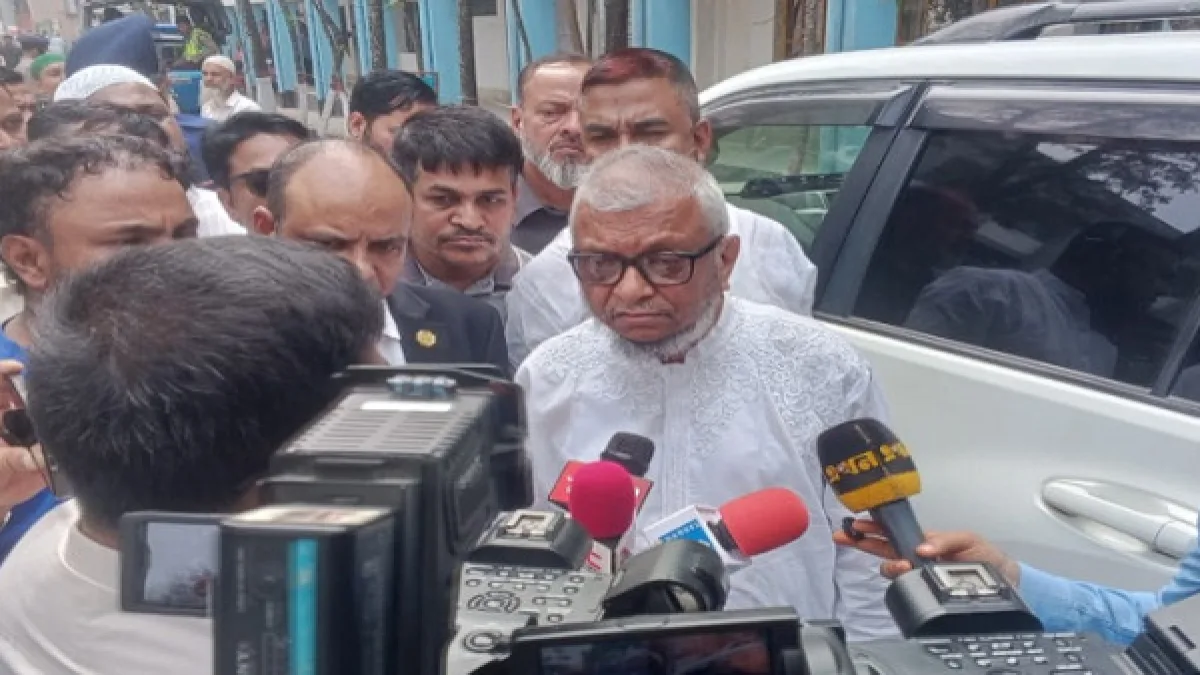 মধ্যপ্রচ্যে যুদ্ধের প্রভাব রেমিট্যান্সের পড়ার শঙ্কা প্রবাসীকল্যান মন্ত্রীর